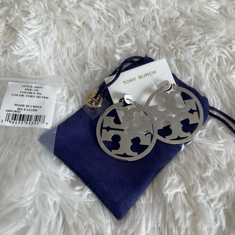 TORY BURCH “MILLER HOOP EARRING”